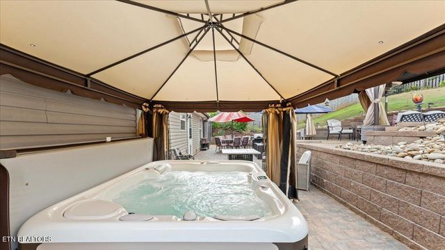 7472 Cotton Patch Rd, Corryton, TN 37721