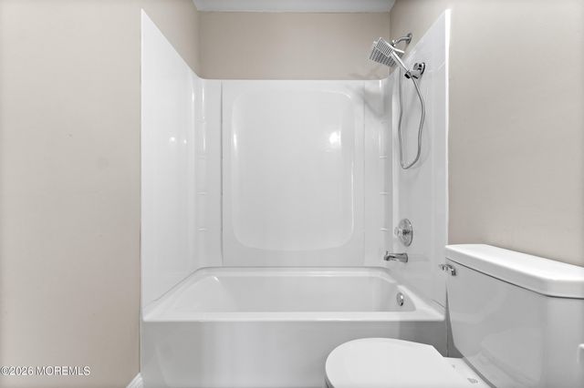 805 Arlington Drive, Toms River, NJ 08755