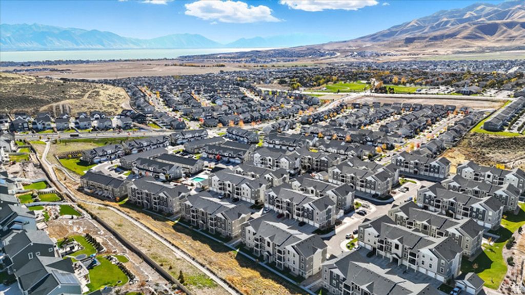 Image 28 of property listing at 1816 W EAGLEWOOD DR #301, Saratoga Springs, UT 84045