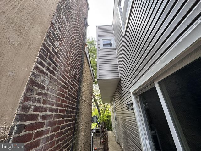 2056 E HAINES ST, Philadelphia, PA 19138