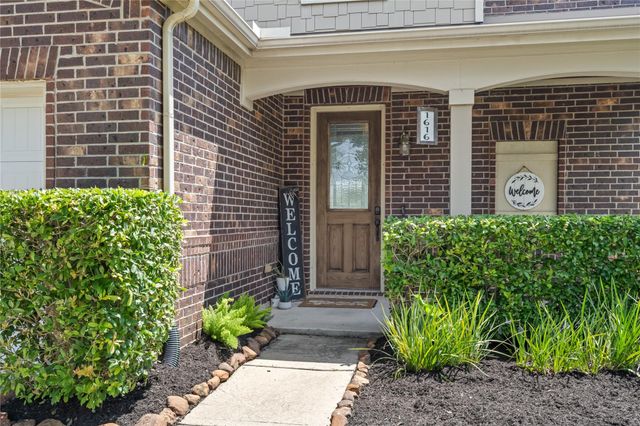 1616 Bel Riposo Lane, League City, TX 77573