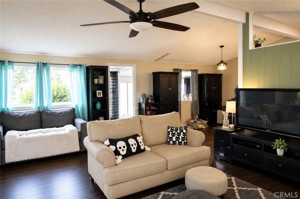 80 Huntington 513, Huntington Beach, CA 92648 — photo 2