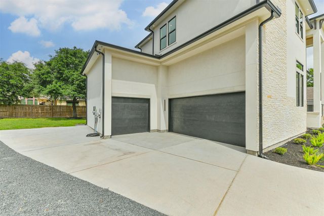 16219 Wimbledon Champions Drive, Spring, TX 77379