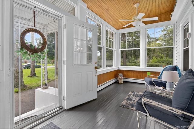 49 Country Road, Medford, NY 11763