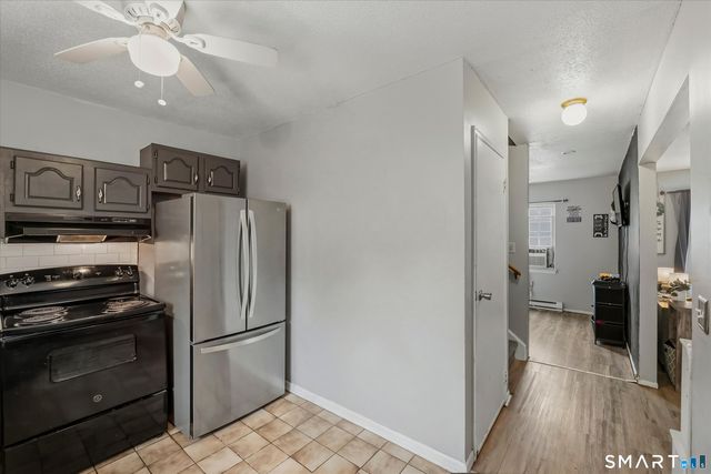 7 Maybury Circle 3, Waterbury, CT 06705