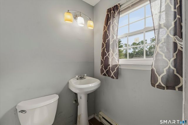 7 Maybury Circle 3, Waterbury, CT 06705
