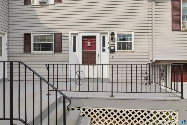 7 Maybury Circle 3, Waterbury, CT 06705