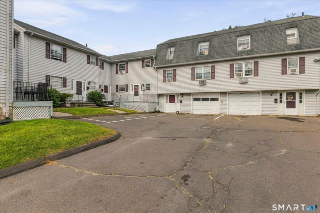 7 Maybury Circle 3, Waterbury, CT 06705