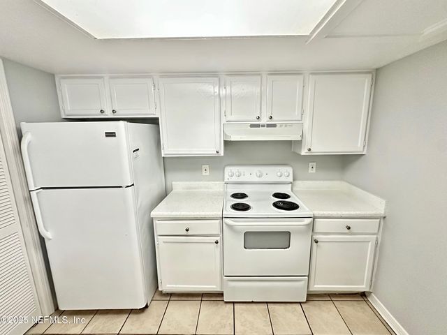 7628 JANA Lane S, Jacksonville, FL 32210