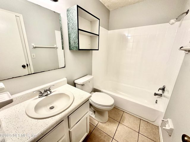 7628 JANA Lane S, Jacksonville, FL 32210