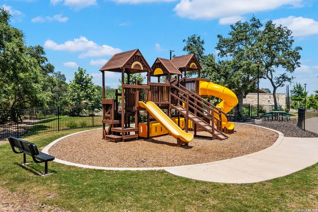 7711 Cottonwood, Boerne, TX 78015