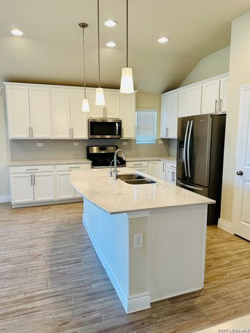 7711 Cottonwood, Boerne, TX 78015