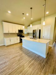 7711 Cottonwood, Boerne, TX 78015