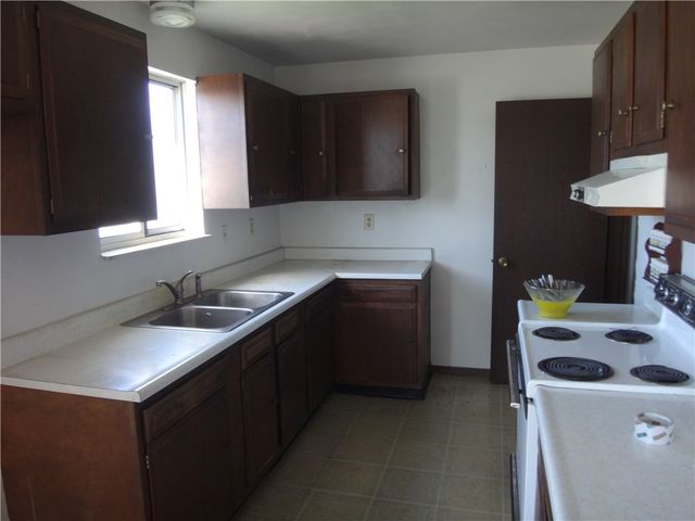 717 Monroe Ave, Brownsville, PA 15417