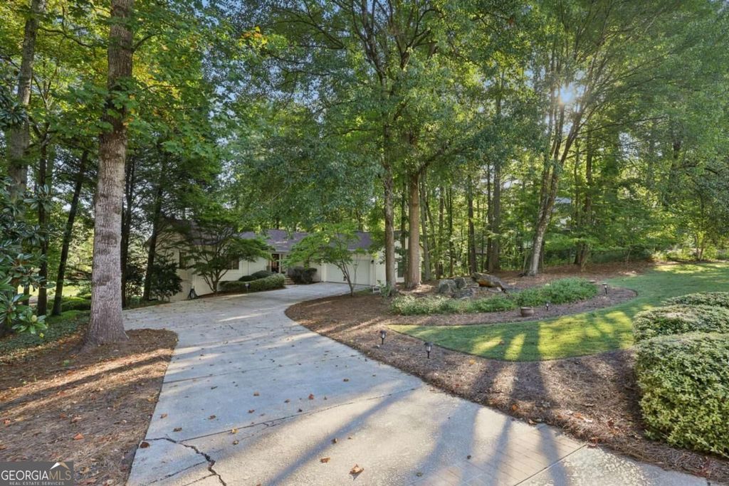 2350 Roxburgh Drive, Roswell, GA 30076 — photo 4