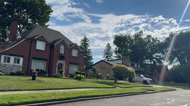 150 W Hildale, Detroit, MI 48203