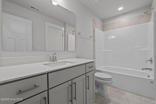 820 Winds Way, Aberdeen, NC 28315