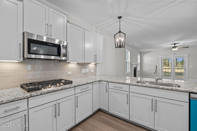 820 Winds Way, Aberdeen, NC 28315