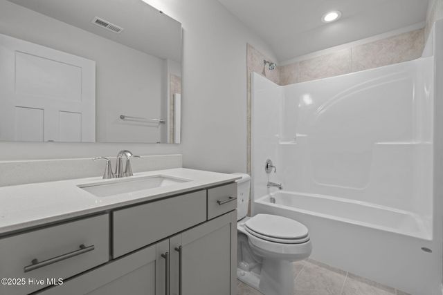 820 Winds Way, Aberdeen, NC 28315