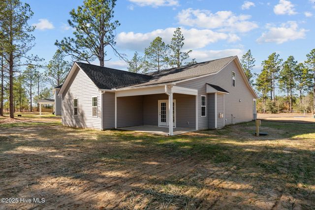 820 Winds Way, Aberdeen, NC 28315