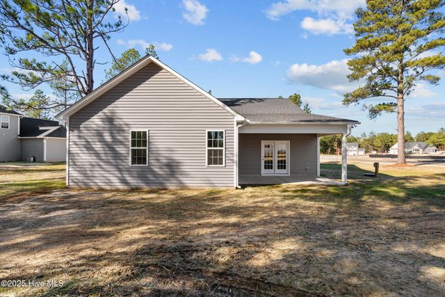820 Winds Way, Aberdeen, NC 28315