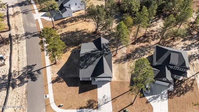 820 Winds Way, Aberdeen, NC 28315