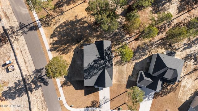 820 Winds Way, Aberdeen, NC 28315