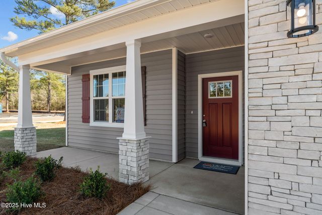 820 Winds Way, Aberdeen, NC 28315