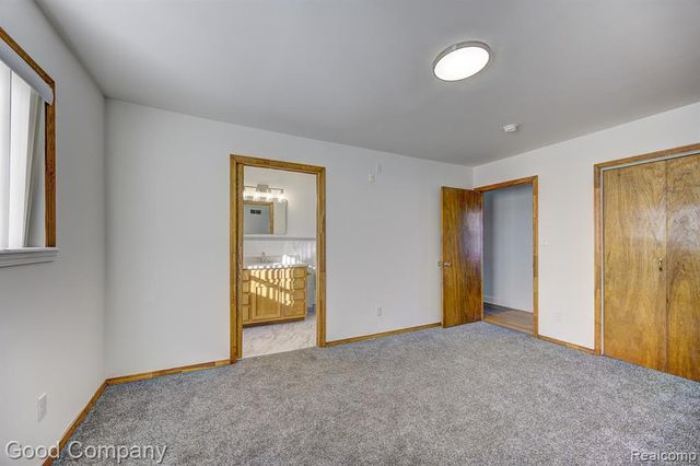 525 E Lewiston Avenue, Ferndale, MI 48220