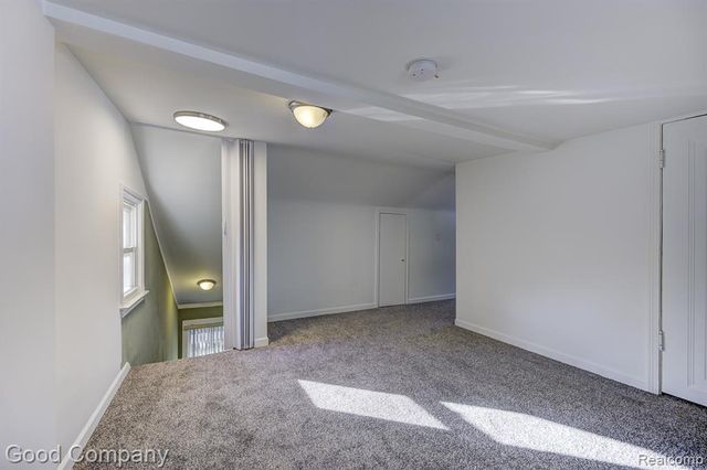 525 E Lewiston Avenue, Ferndale, MI 48220