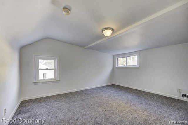 525 E Lewiston Avenue, Ferndale, MI 48220