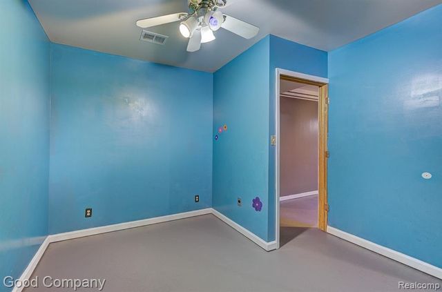 525 E Lewiston Avenue, Ferndale, MI 48220