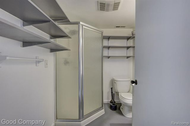 525 E Lewiston Avenue, Ferndale, MI 48220