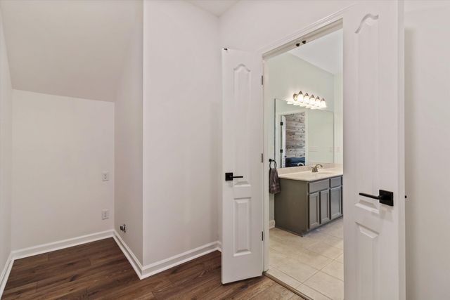 10153 BLOOMSBURY AVE, Cordova, TN 38016