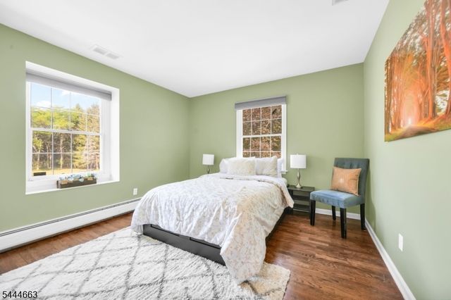 2 Chester Woods Dr, Chester Twp., NJ 07930