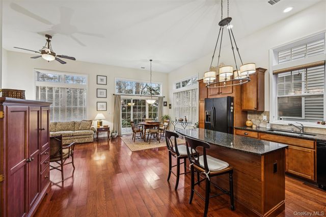 6 Ovation Place, Eastport, NY 11941