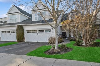 6 Ovation Place, Eastport, NY 11941