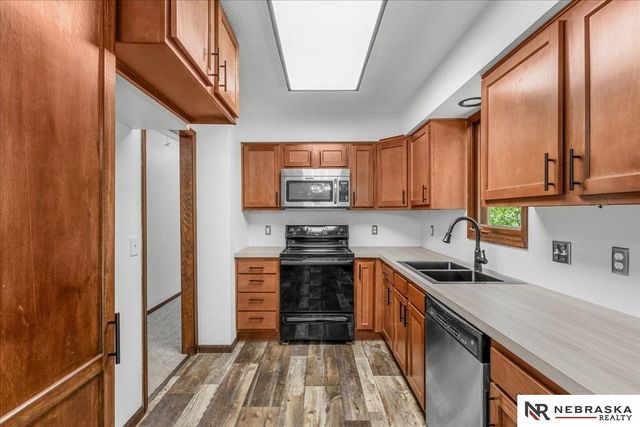 8254 S 50th Street, Bellevue, NE 68157