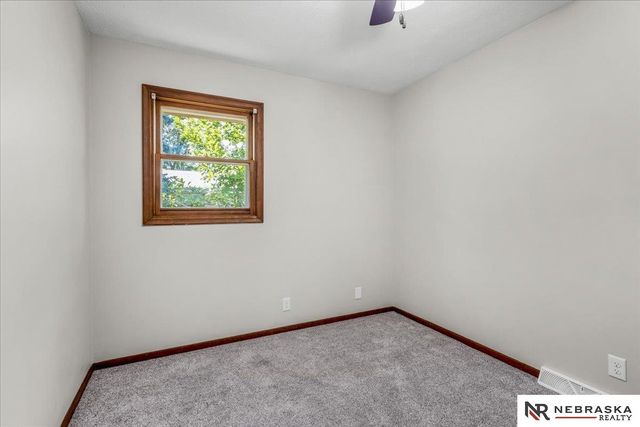 8254 S 50th Street, Bellevue, NE 68157