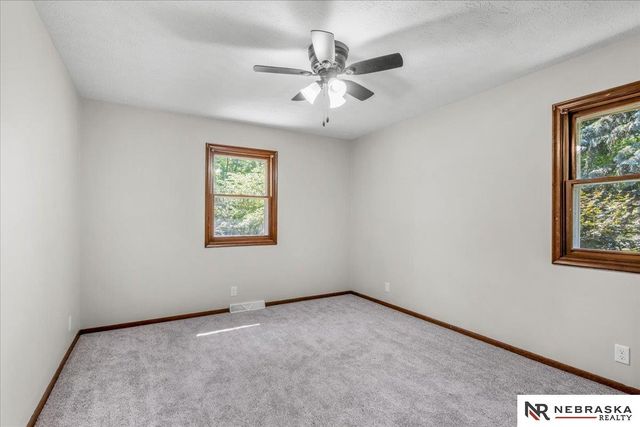 8254 S 50th Street, Bellevue, NE 68157