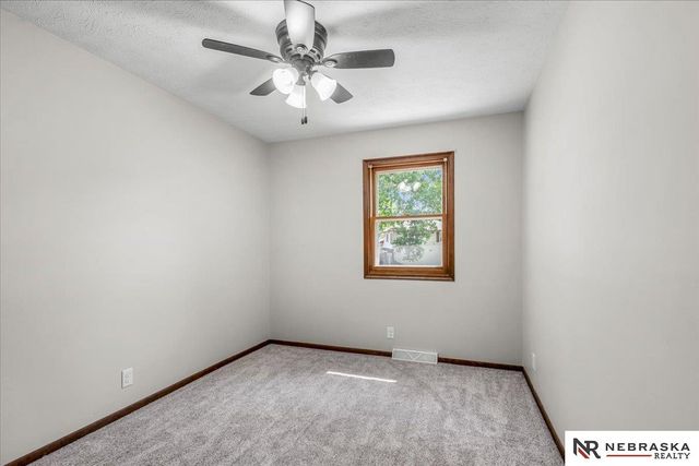8254 S 50th Street, Bellevue, NE 68157
