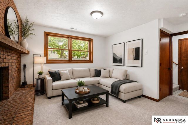 8254 S 50th Street, Bellevue, NE 68157