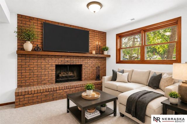 8254 S 50th Street, Bellevue, NE 68157