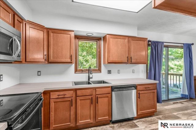 8254 S 50th Street, Bellevue, NE 68157