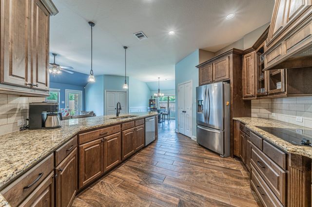 408 Valley Brook Court, Waxahachie, TX 75165