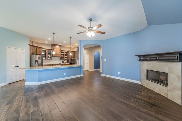 408 Valley Brook Court, Waxahachie, TX 75165