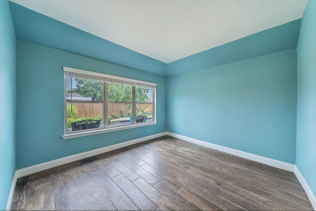 408 Valley Brook Court, Waxahachie, TX 75165