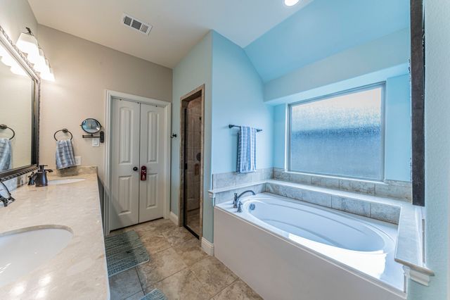 408 Valley Brook Court, Waxahachie, TX 75165