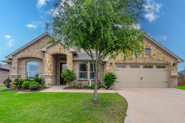 408 Valley Brook Court, Waxahachie, TX 75165