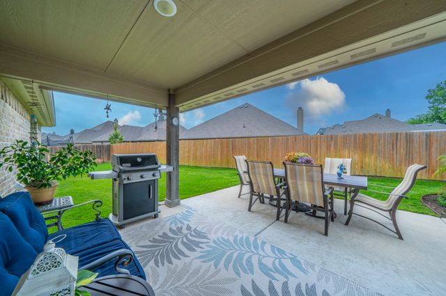 408 Valley Brook Court, Waxahachie, TX 75165